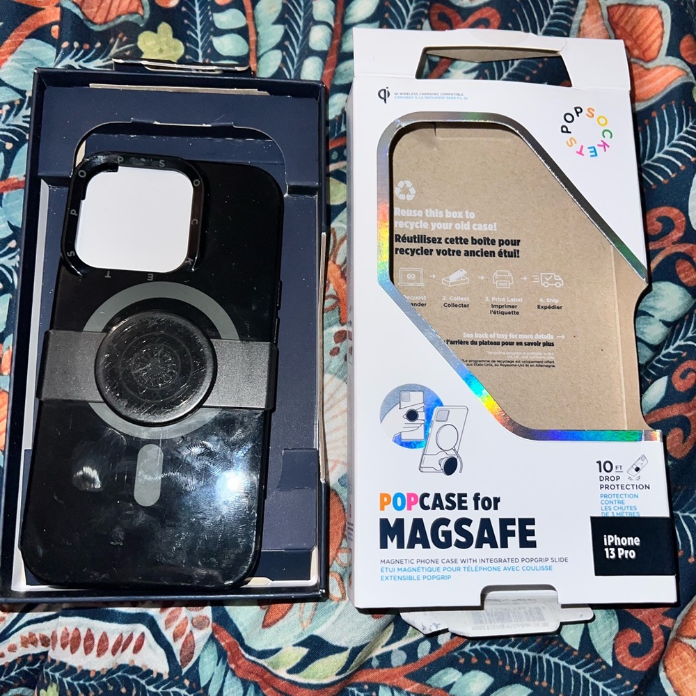 PopSockets PopCase for MagSafe iPhone 13 Pro - Black